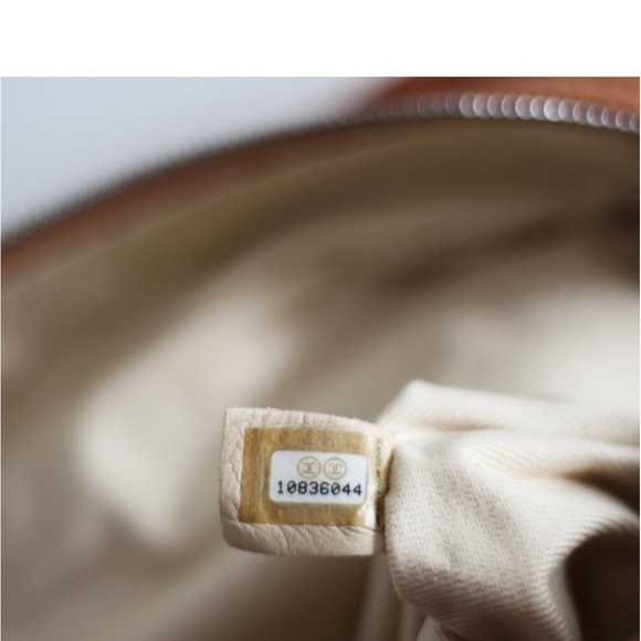 Chanel Ligne diamond stitch shoulder bag - Picture 11 of 13